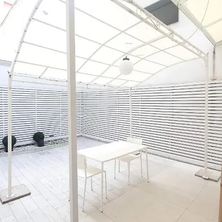 Monochic Studio - Politecnico Бари